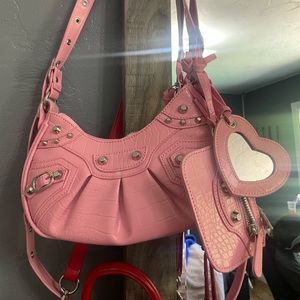PINK Shoulder Bag Purse Le Cagole
Inspired Faux Leather Pouch Heart Mirror
NWT